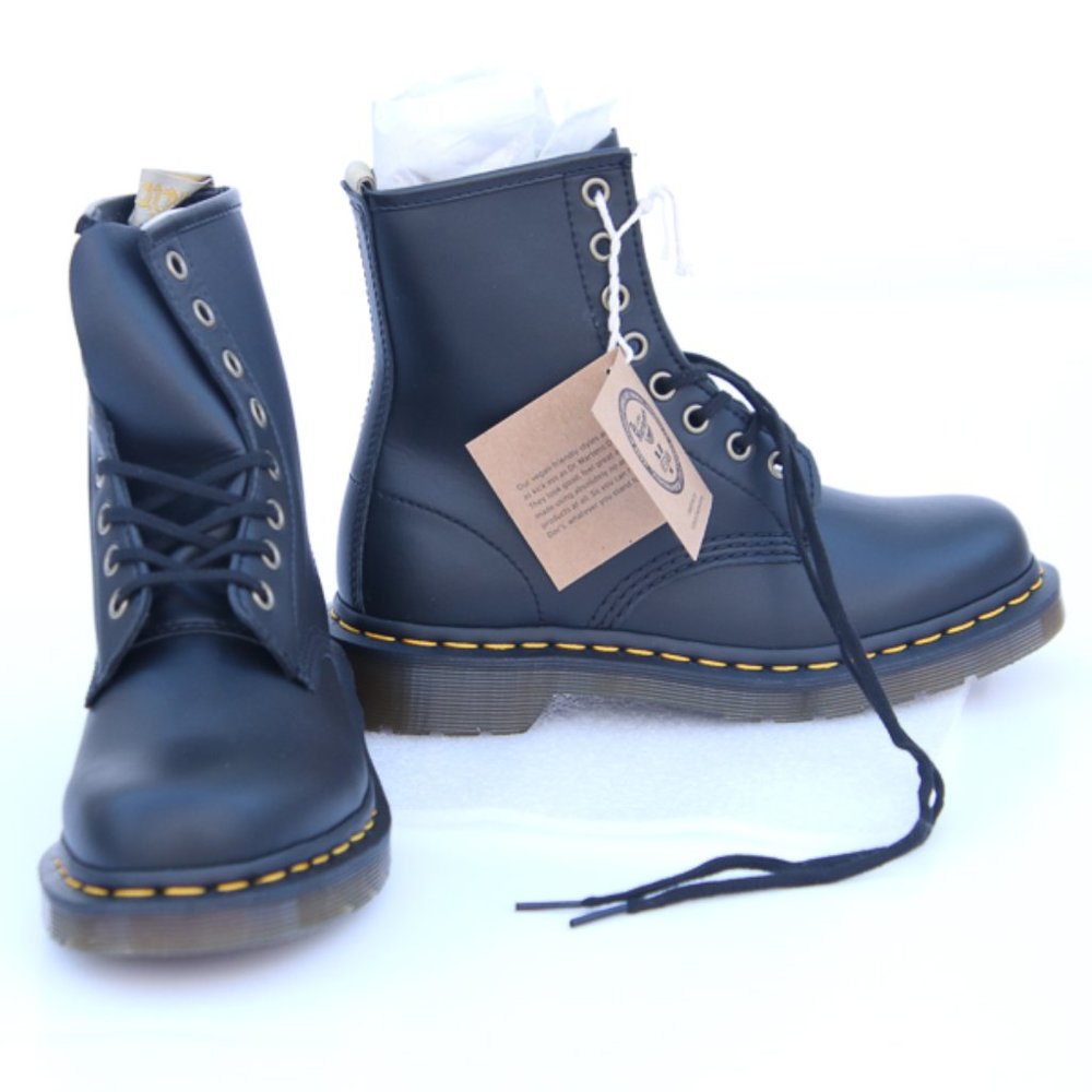 Dr. Martens Vegan